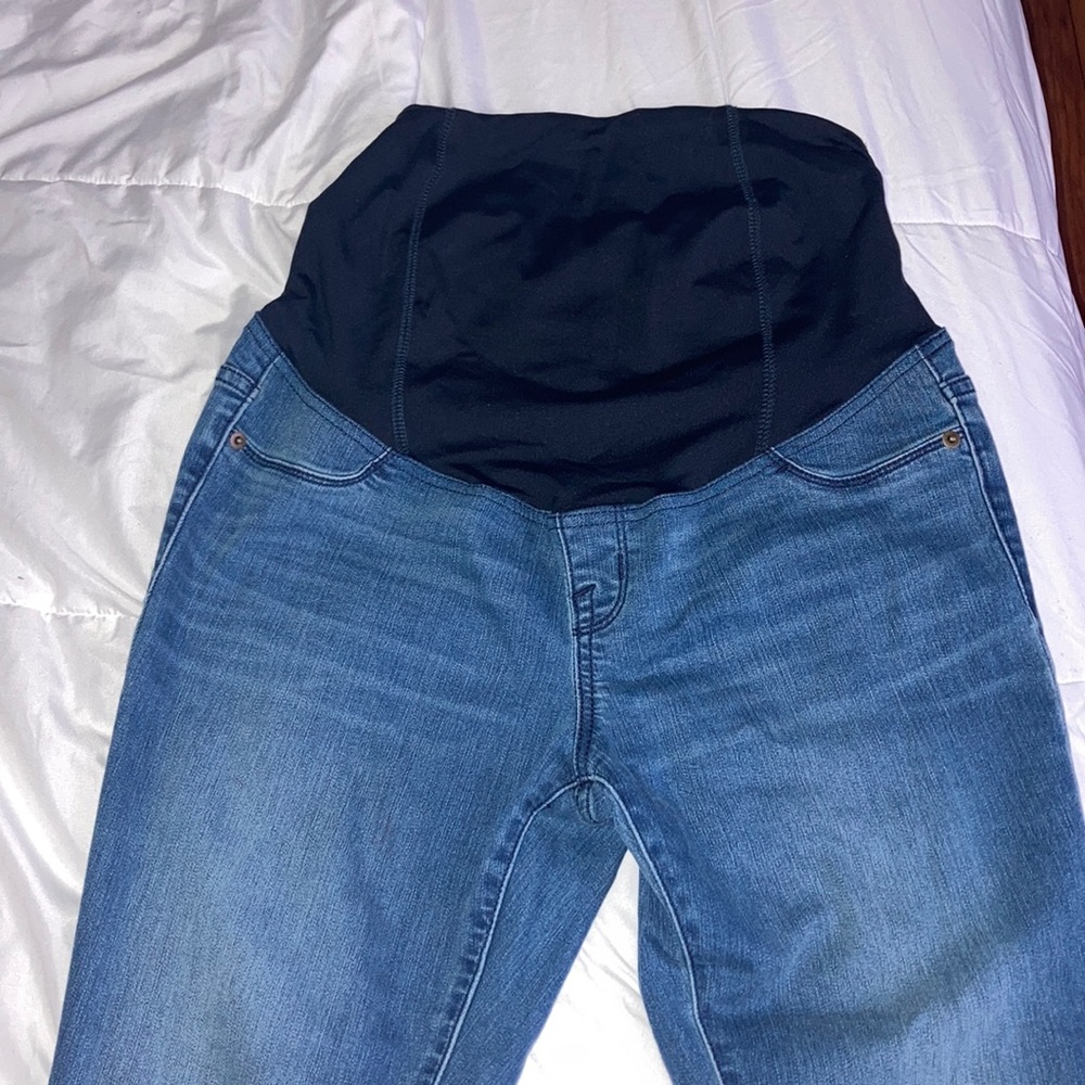 Isabel maternity size 4/27R jeggings